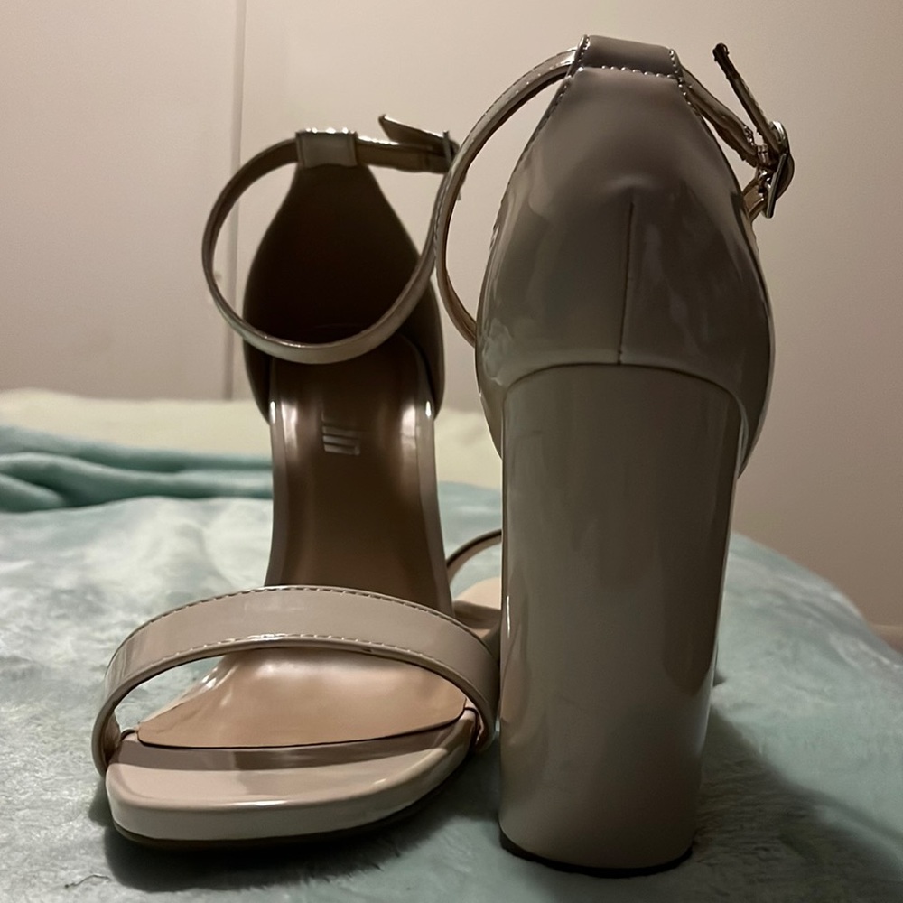 Sheln White High Heel